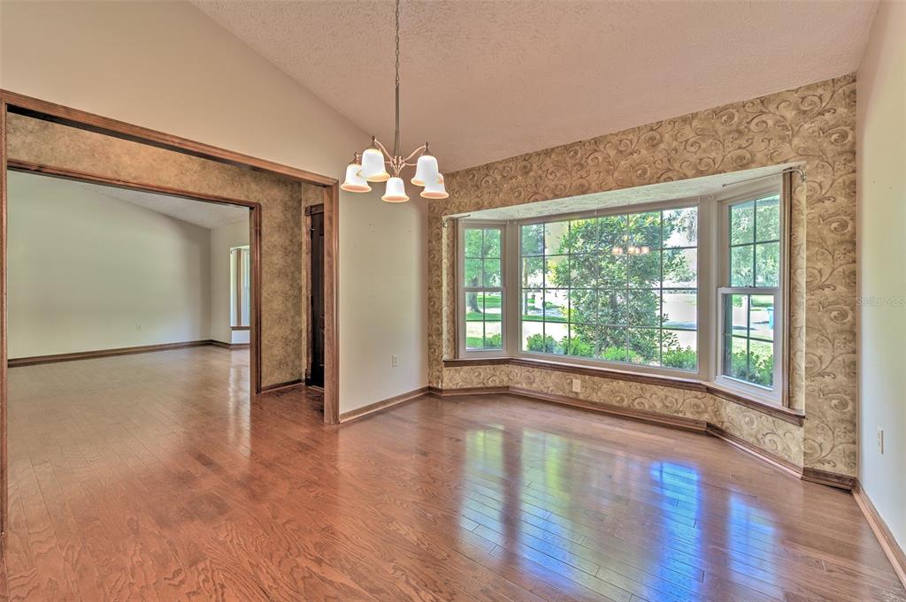 2102 Whitlock Place Dover, FL 33527 - Photo 5 of 45