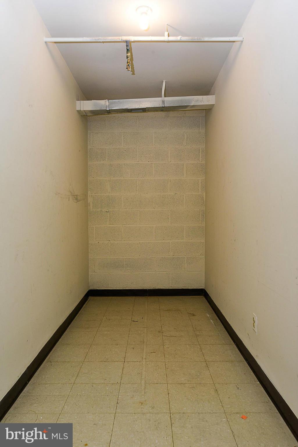 5932 Cove Landing Road, Unit 201D Burke, VA 22015 - Photo 18 of 24 a view of a small room