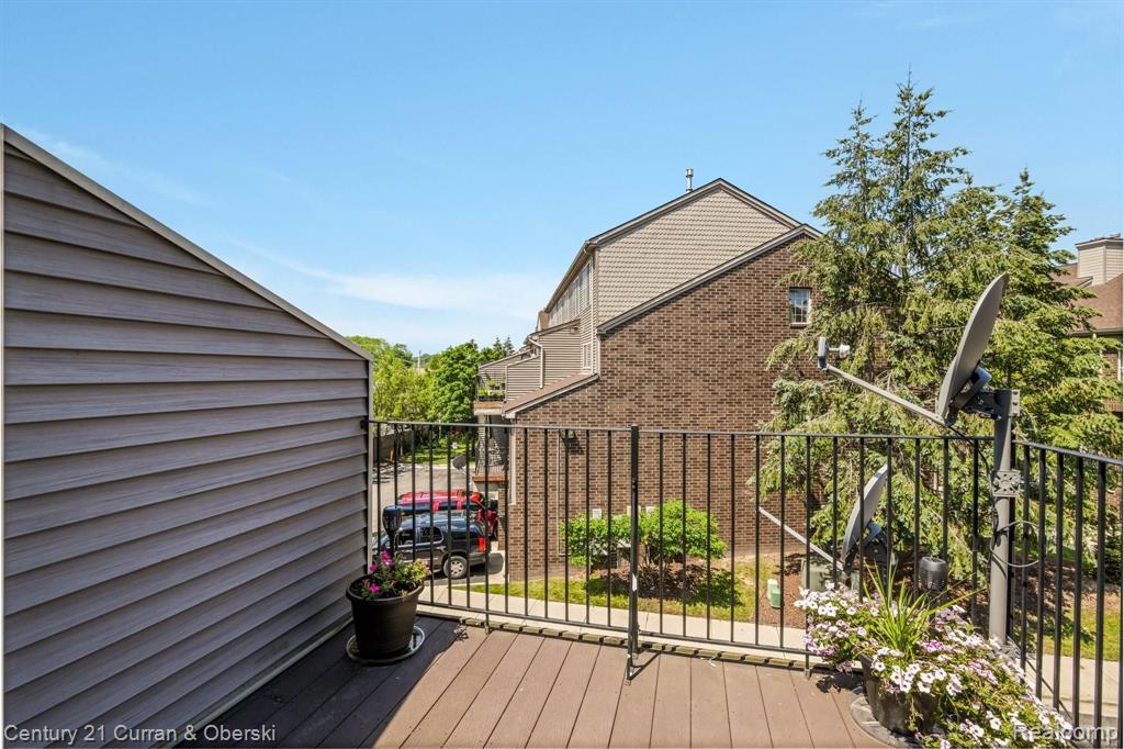 4211 Schaefer Road Dearborn, MI 48126 - Photo 13 of 28