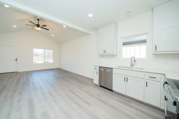 $229,900 | 390 Alexander Street, Kilgore, TX 75662