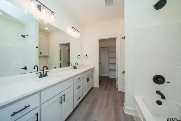 $229,900 | 390 Alexander Street, Kilgore, TX 75662