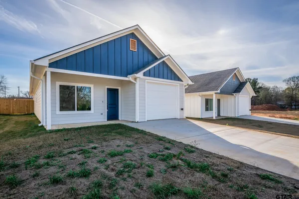 $229,900 | 390 Alexander Street, Kilgore, TX 75662