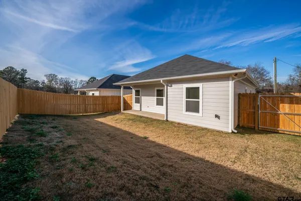 $229,900 | 390 Alexander Street, Kilgore, TX 75662