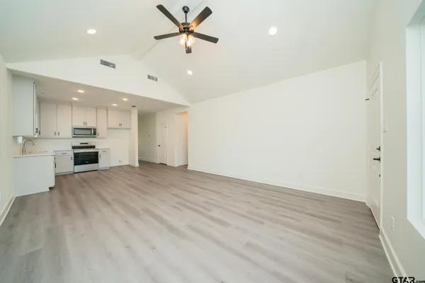 $229,900 | 390 Alexander Street, Kilgore, TX 75662