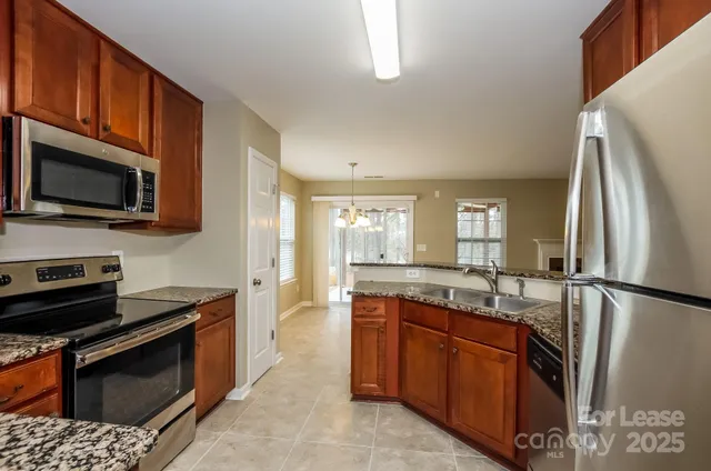 $2,105 | 1934 Summit Ridge Lane, Kannapolis, NC 28083