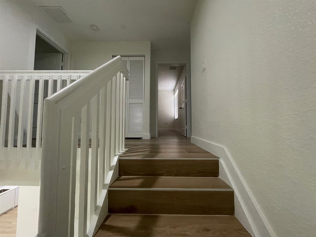 12472 Southwest 44th Court Miramar, FL 33027 - Photo 12 of 38