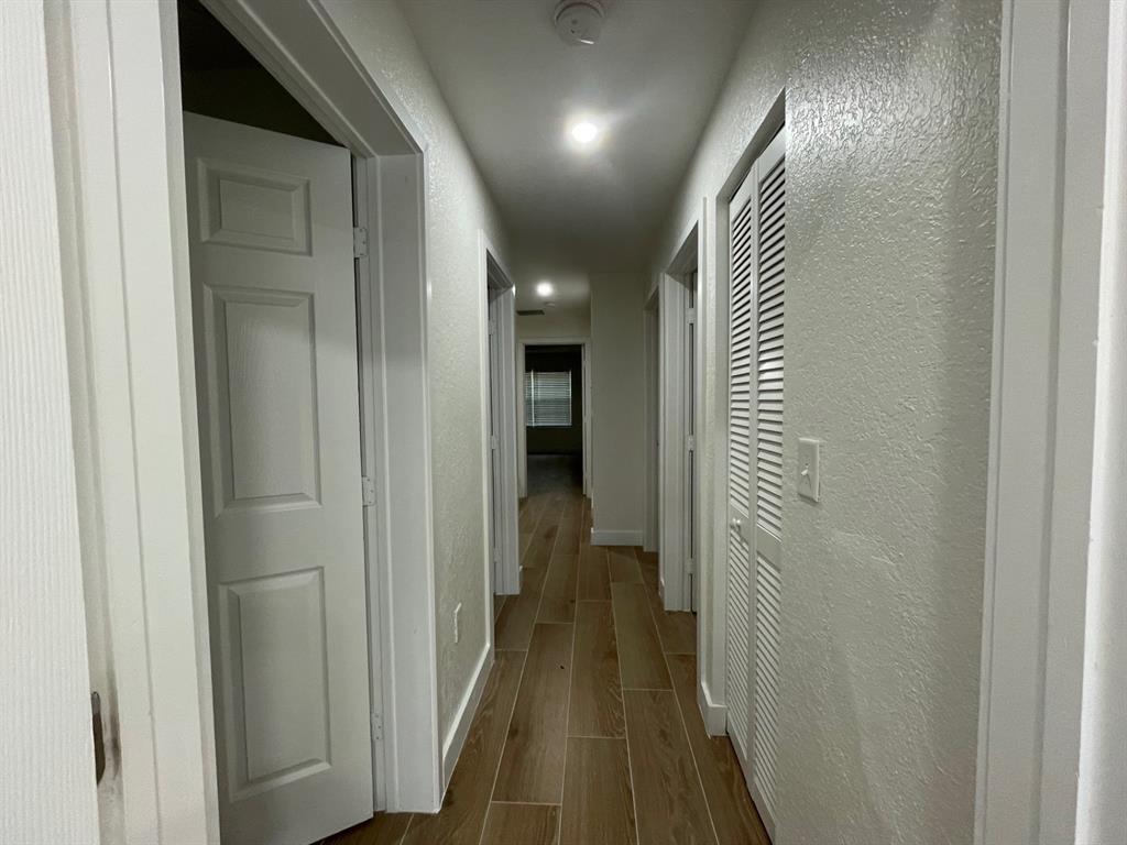 12472 Southwest 44th Court Miramar, FL 33027 - Photo 14 of 38