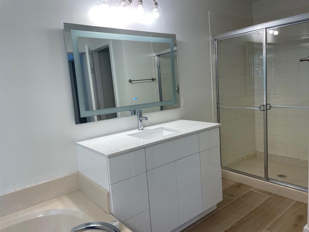 12472 Southwest 44th Court Miramar, FL 33027 - Photo 16 of 38