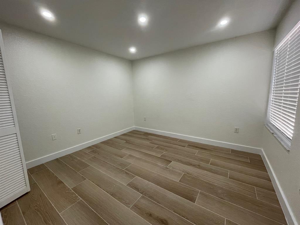 12472 Southwest 44th Court Miramar, FL 33027 - Photo 19 of 38