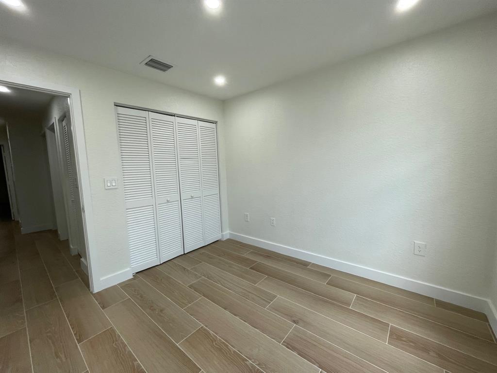 12472 Southwest 44th Court Miramar, FL 33027 - Photo 20 of 38