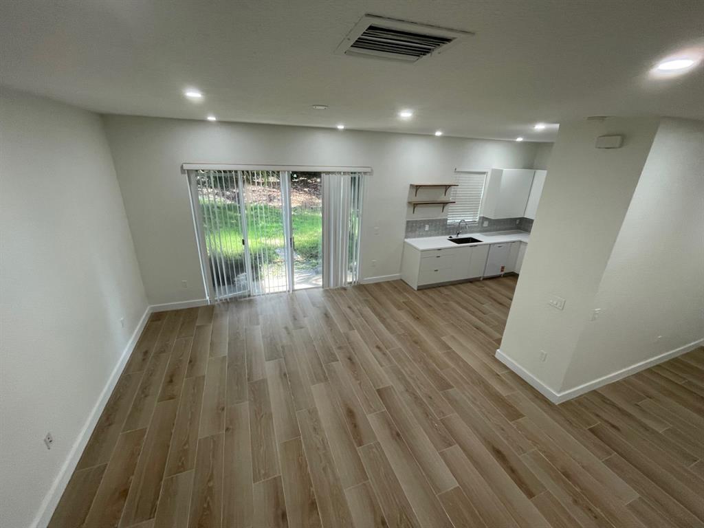 12472 Southwest 44th Court Miramar, FL 33027 - Photo 29 of 38