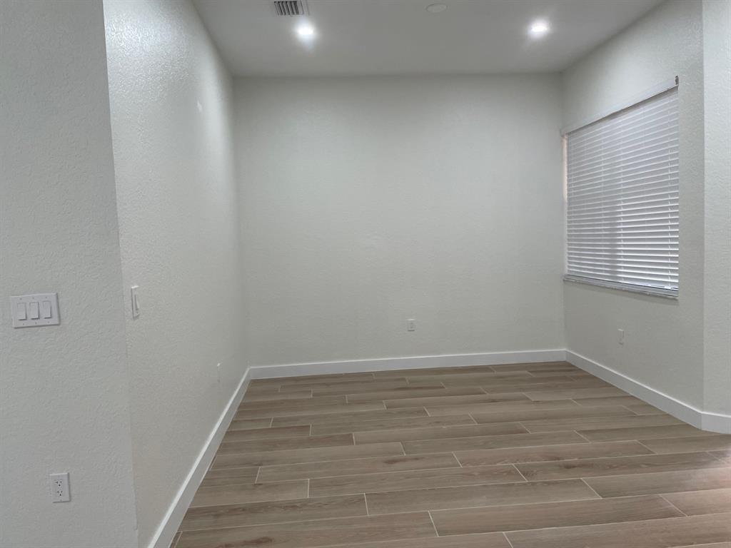 12472 Southwest 44th Court Miramar, FL 33027 - Photo 30 of 38