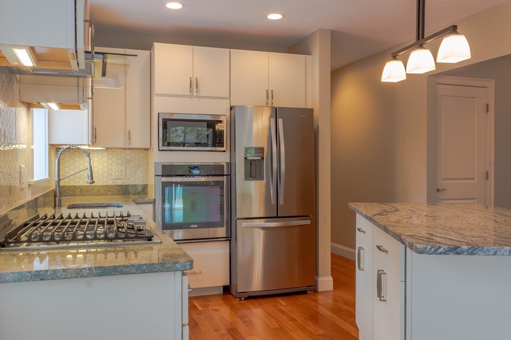 17 Degrass Road Mashpee, MA 02649 - Photo 5 of 34