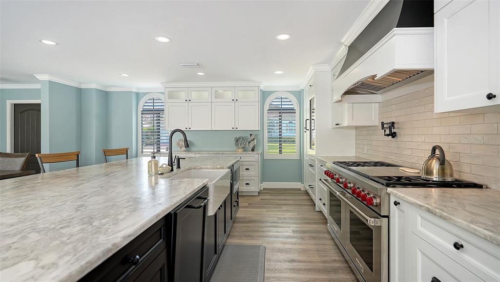 595 Bowsprit Lane Longboat Key, FL 34228 - Photo 16 of 49