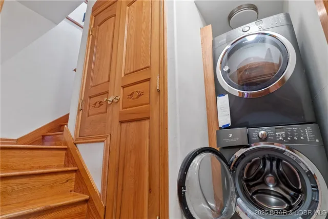 $799,000 | 673 Brush Creek Road, Sunrise Beach, MO 65079