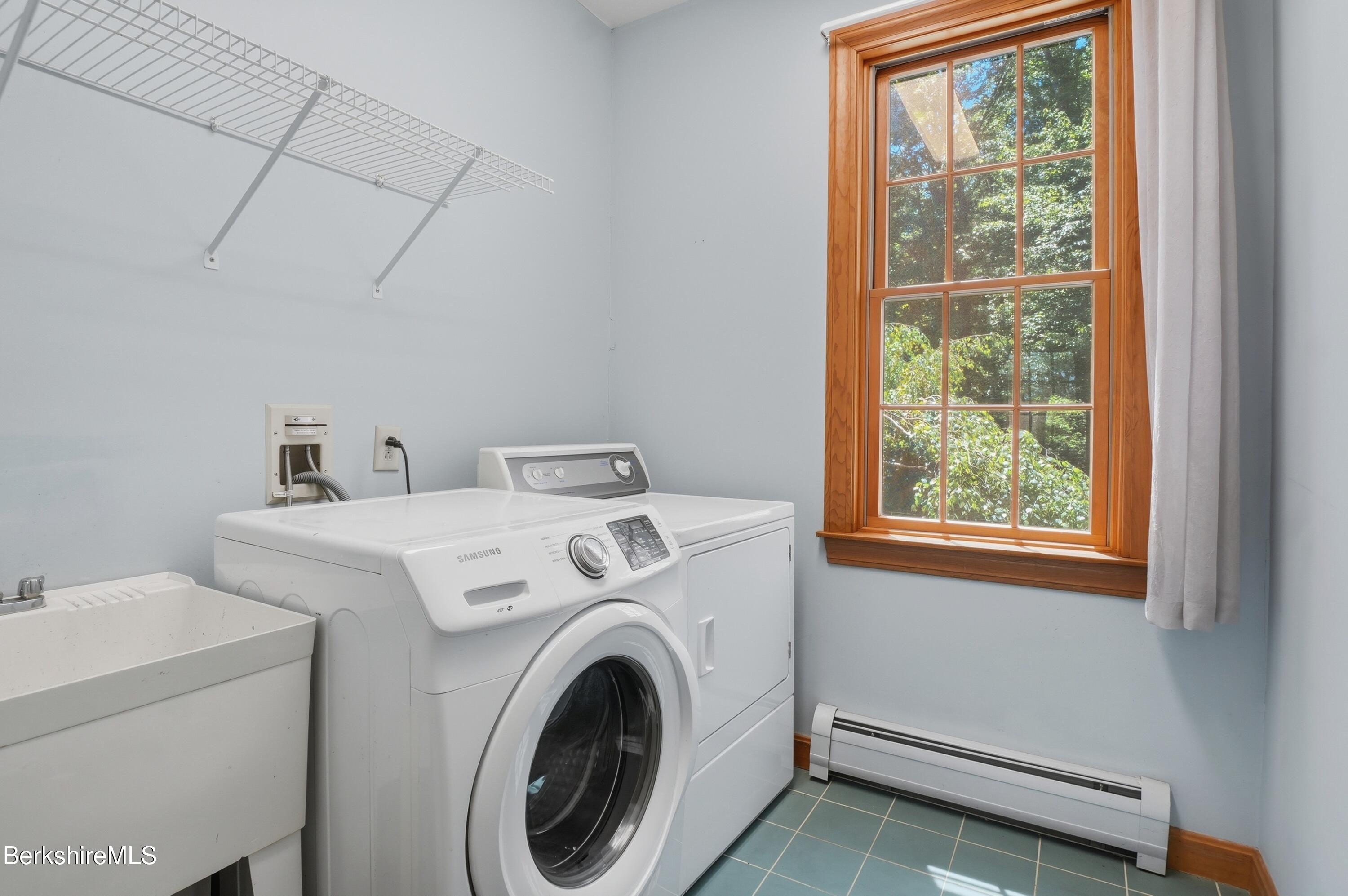 36 Meadow Ridge Drive Pittsfield, MA 01201 - Photo 23 of 54 dsc08442
