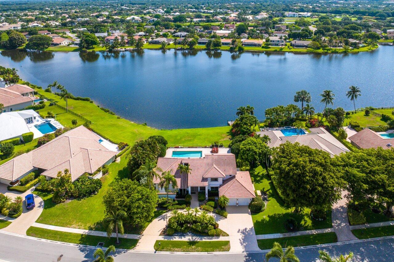 17570 Bocaire Way Boca Raton, FL 33487 - Photo 3 of 56 049-17570BocaireWay-BocaRaton-FL-33487-S
