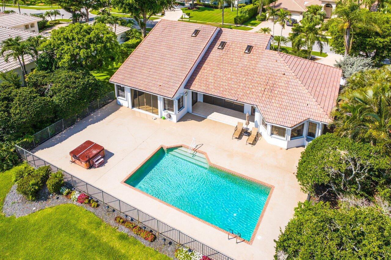 17570 Bocaire Way Boca Raton, FL 33487 - Photo 39 of 56 041-17570BocaireWay-BocaRaton-FL-33487-S