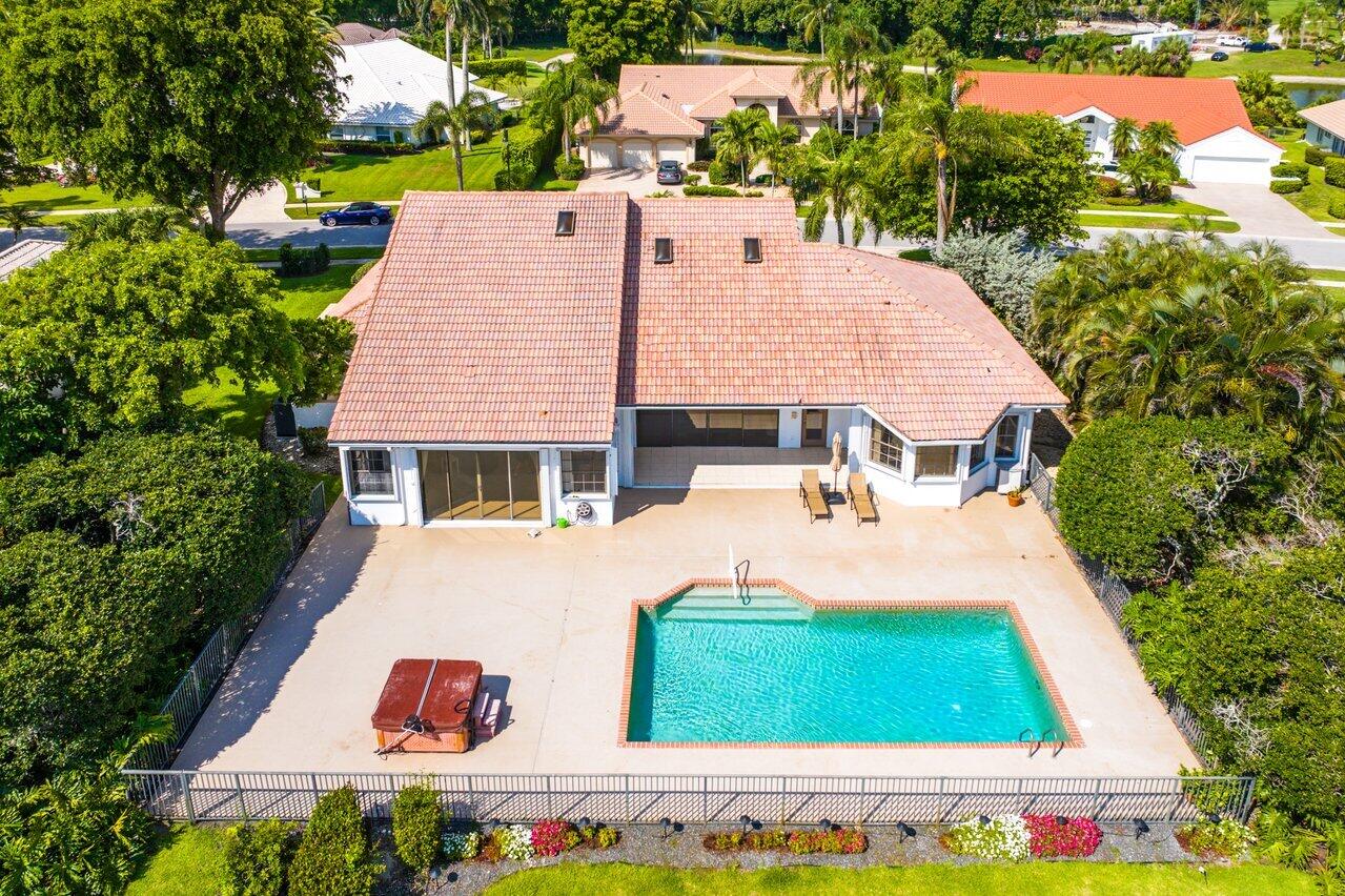 17570 Bocaire Way Boca Raton, FL 33487 - Photo 40 of 56 042-17570BocaireWay-BocaRaton-FL-33487-S