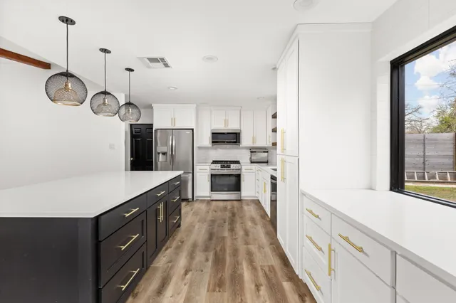 $2,350 | 612 Meadowbrook Drive, Georgetown, TX 78628