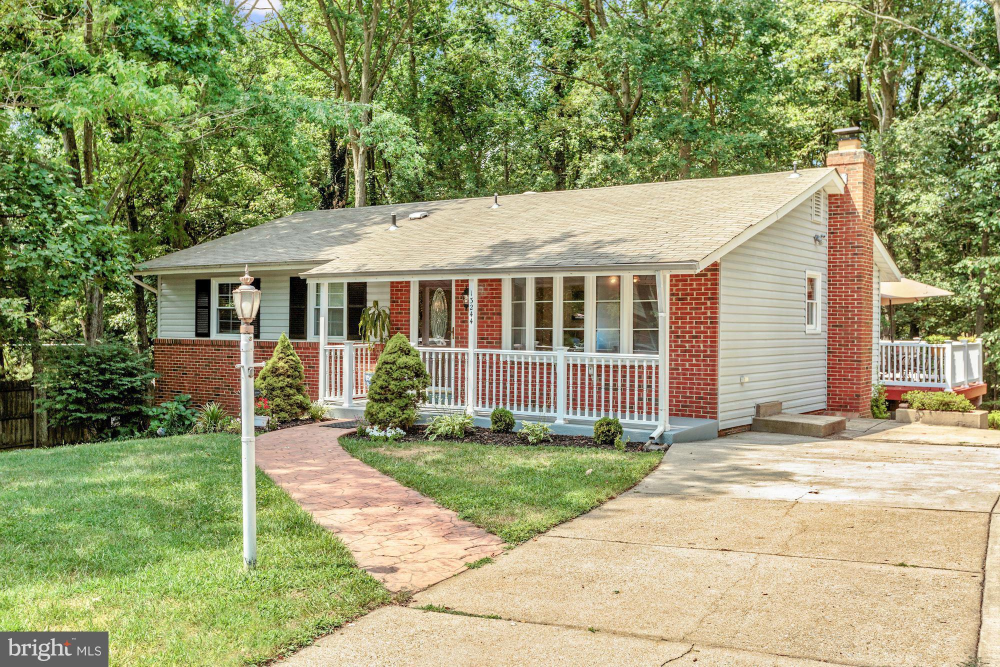13244 Sturbridge Road Woodbridge, VA 22192 - Photo 2 of 26 Exterior (Front)