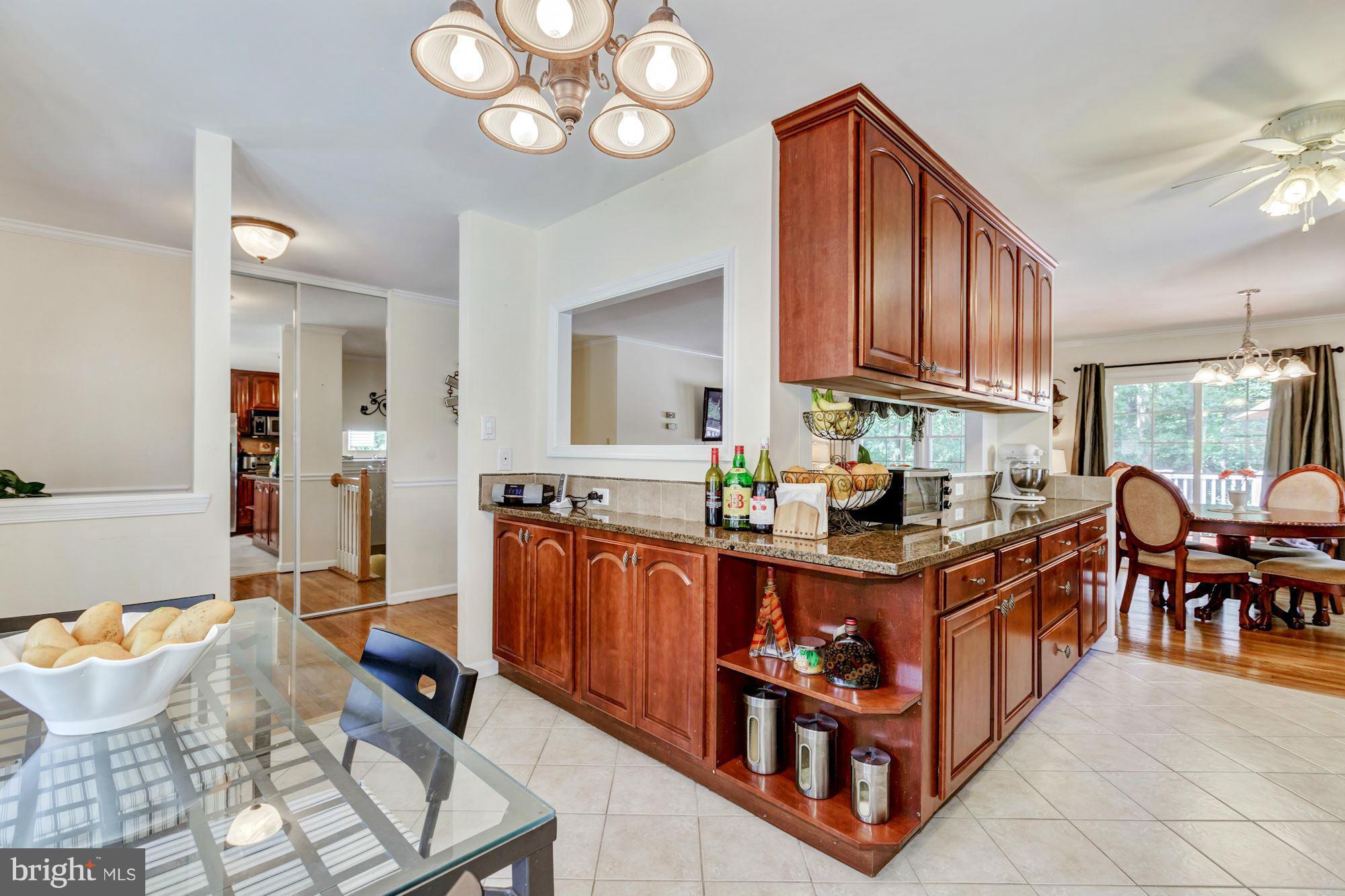13244 Sturbridge Road Woodbridge, VA 22192 - Photo 22 of 26 Kitchen
