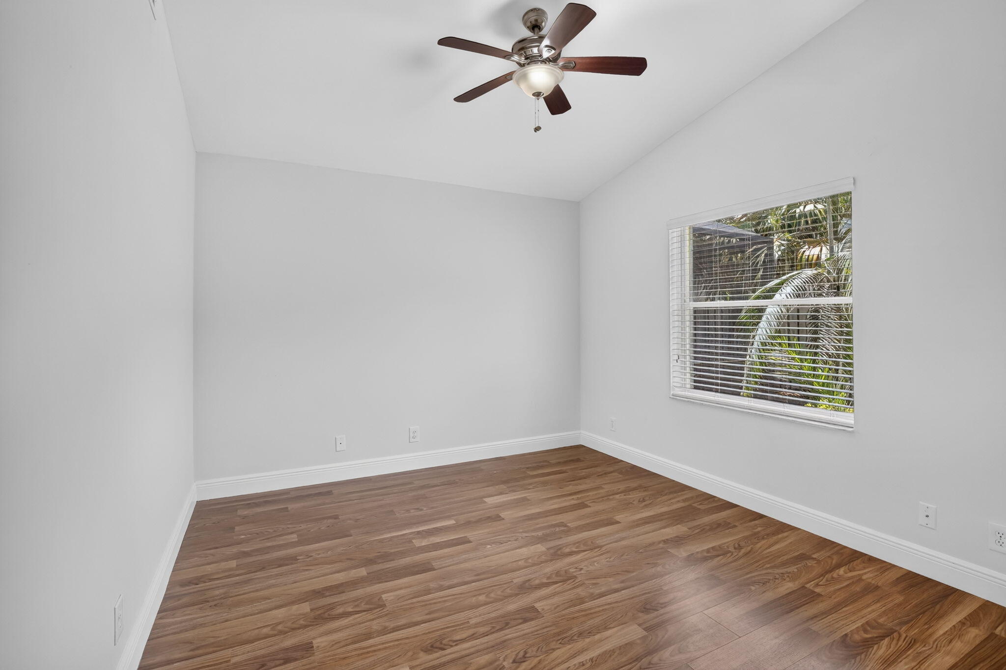 1959 Water Ridge Drive Weston, FL 33326 - Photo 36 of 58 41-web-or-mls-_A7A6500