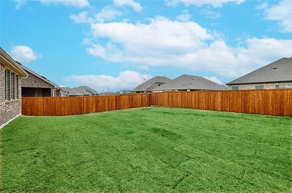$2,500 | 2427 Grapevine Way, Celina, TX 75009