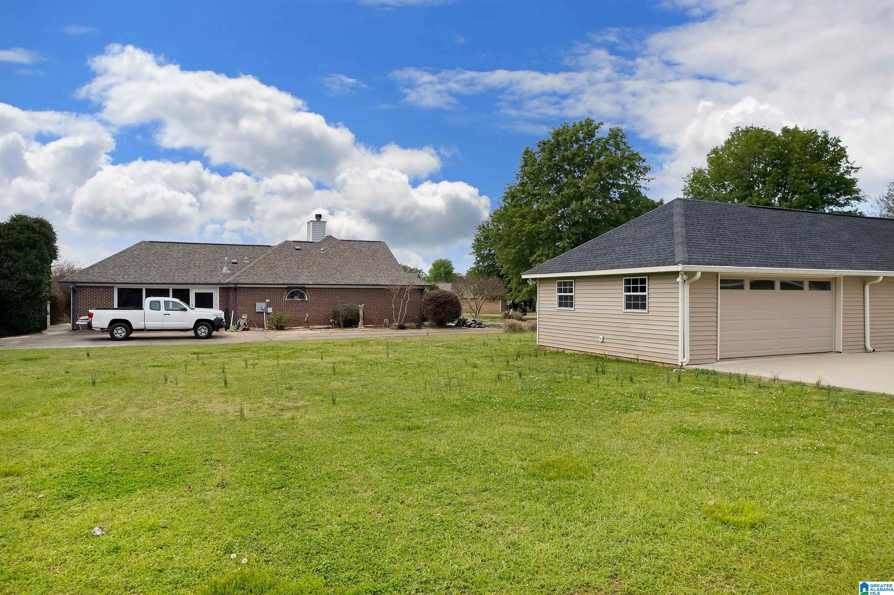 114 Horseshoe Circle Alabaster, AL 35007 - Photo 39 of 44
