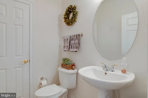 $875,000 | 3279 Ridgeview Road, Reva, VA 22735