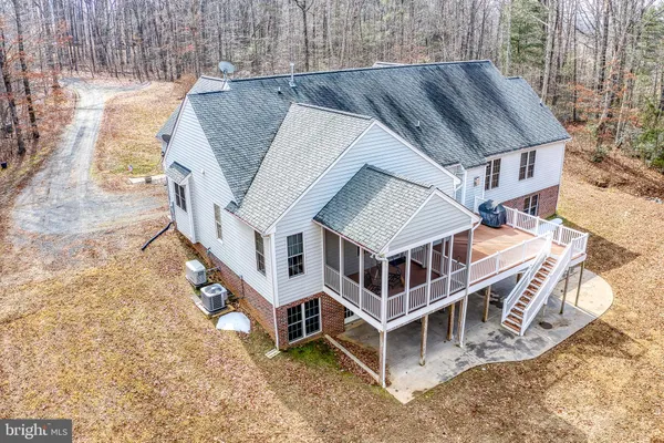 $875,000 | 3279 Ridgeview Road, Reva, VA 22735