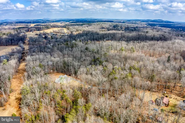 $875,000 | 3279 Ridgeview Road, Reva, VA 22735