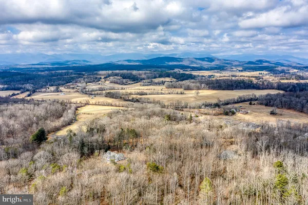 $875,000 | 3279 Ridgeview Road, Reva, VA 22735