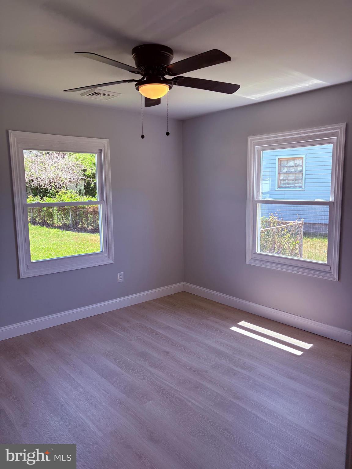 20 Miniature Lane Willingboro, NJ 08046 - Photo 14 of 29 Main level bed #2
w/ceiling fan