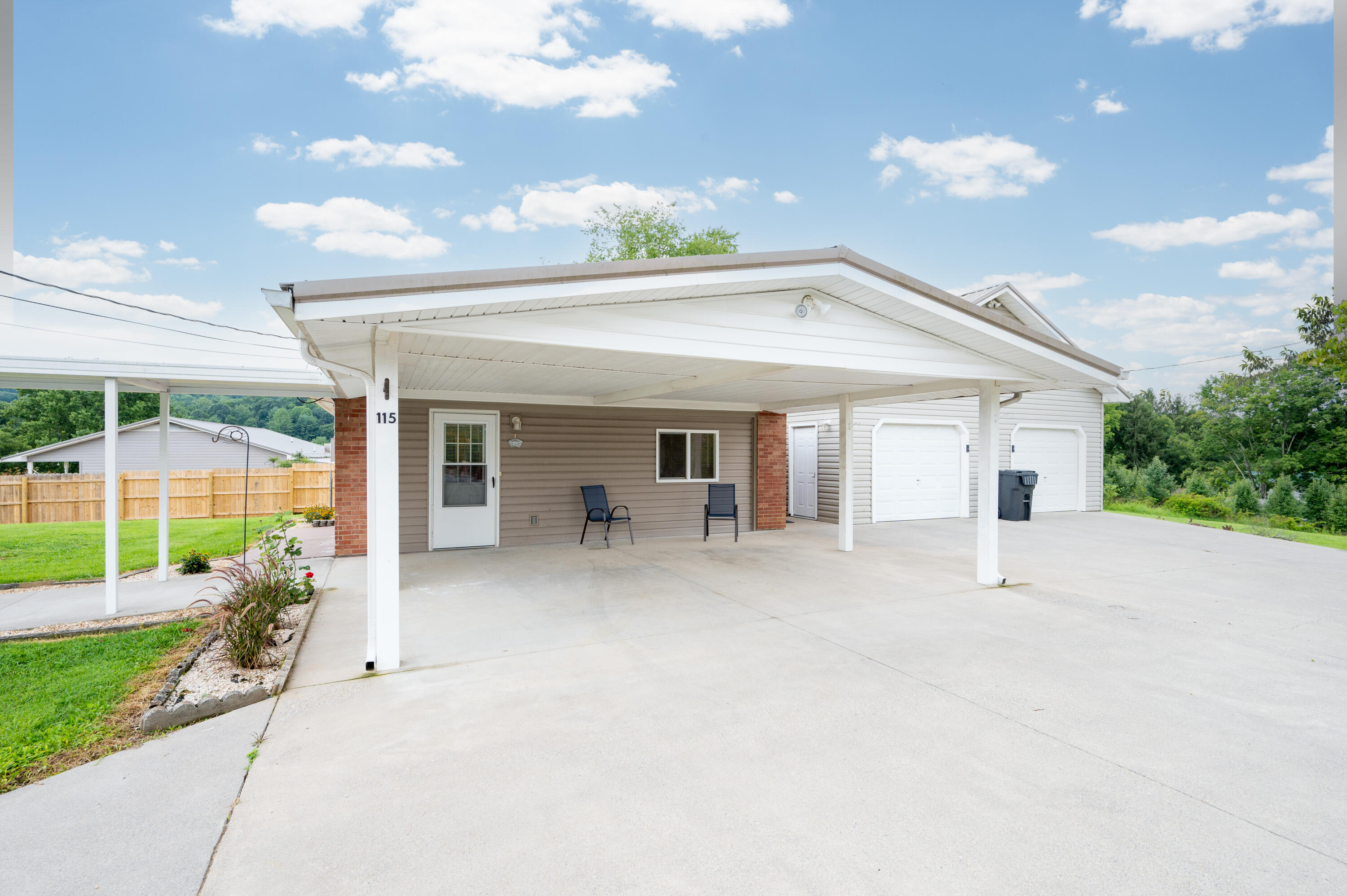 115 Cassidy Road, Unit 7 Kingsport, TN 37664 - Photo 4 of 20 Cassidy Ct-3