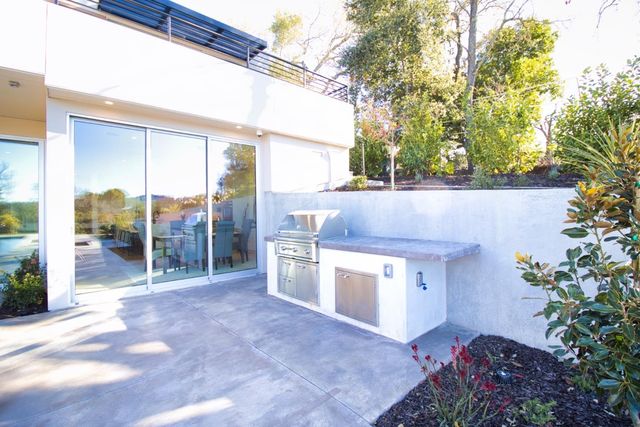 $6,850,000 | 2160 Greenways Drive, Woodside, CA 94062