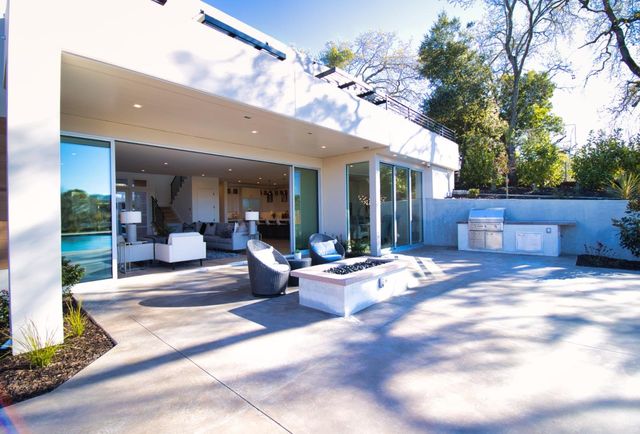 $6,850,000 | 2160 Greenways Drive, Woodside, CA 94062