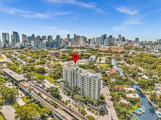 $2,300 | 816 Northwest 11th Street, Unit 1208, Miami, FL 33136