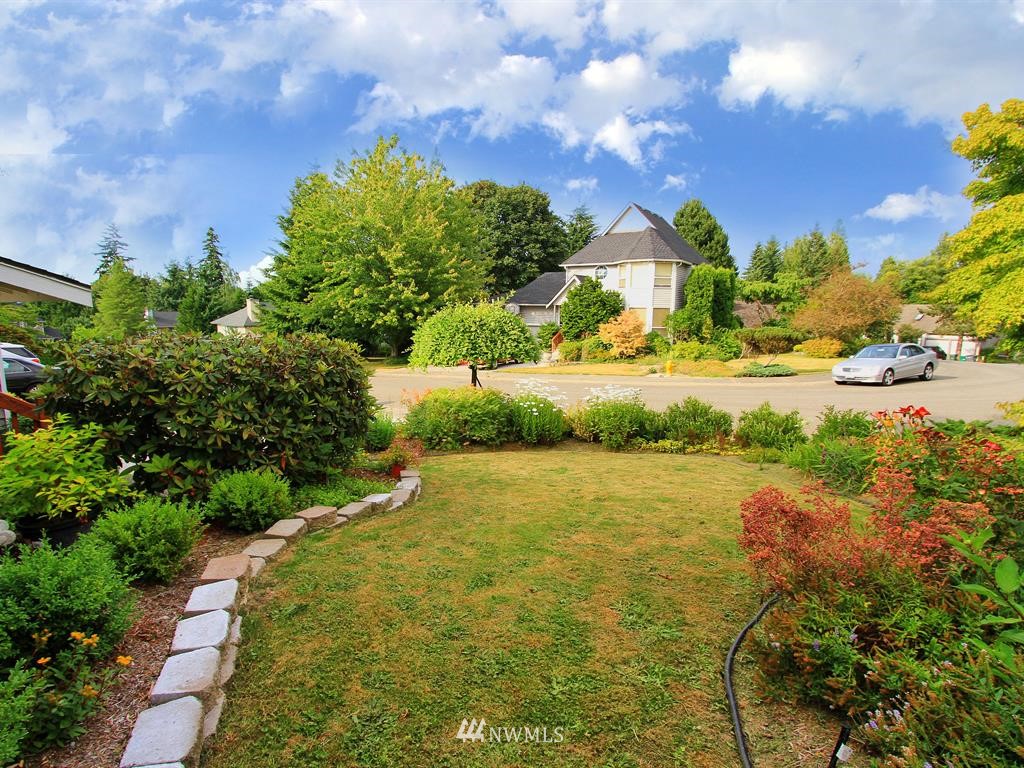 23502 22nd Avenue Southeast Bothell, WA 98021 - Photo 2 of 25 Gallery Image 2