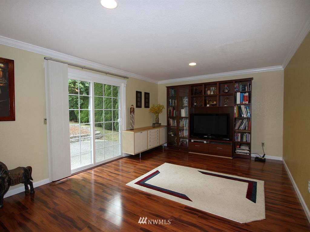 23502 22nd Avenue Southeast Bothell, WA 98021 - Photo 11 of 25 Gallery Image 11