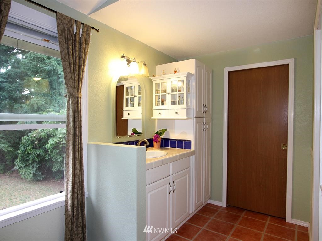 23502 22nd Avenue Southeast Bothell, WA 98021 - Photo 13 of 25 Gallery Image 13