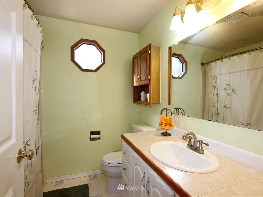 23502 22nd Avenue Southeast Bothell, WA 98021 - Photo 17 of 25 Gallery Image 17