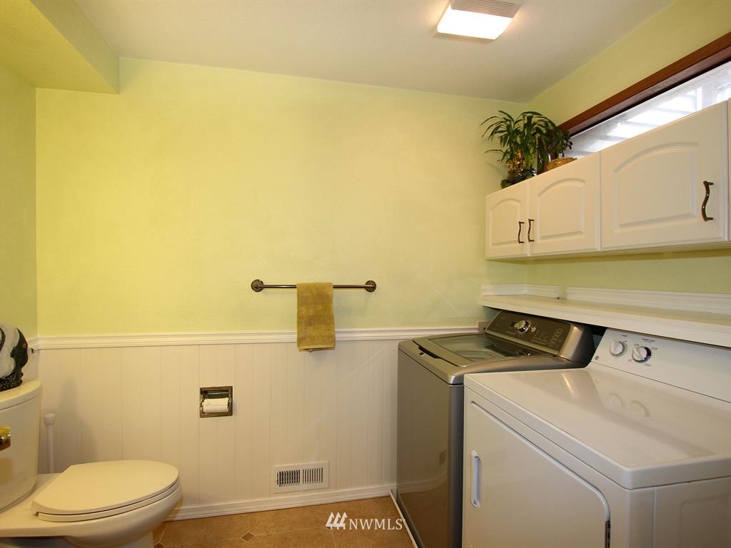 23502 22nd Avenue Southeast Bothell, WA 98021 - Photo 19 of 25 Gallery Image 19