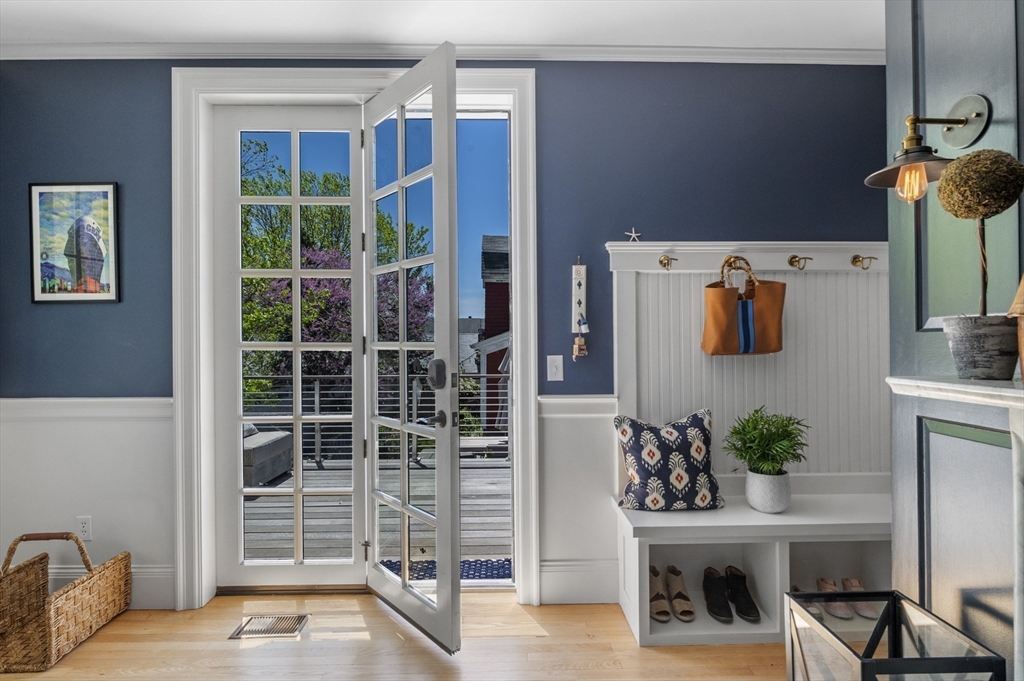 21 Union Street Manchester, MA 01944 - Photo 8 of 29