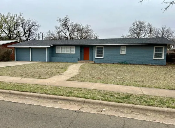 $1,395 | 3416 38th Street, Lubbock, TX 79413
