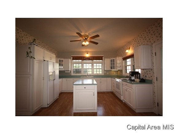 1521 East Barber Road Sherman, IL 62684 - Photo 6 of 24 Gallery Image 6