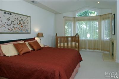 115 Gable Court San Rafael, CA 94903 - Photo 7 of 12 Huge Master with walk in closet and tile bath.