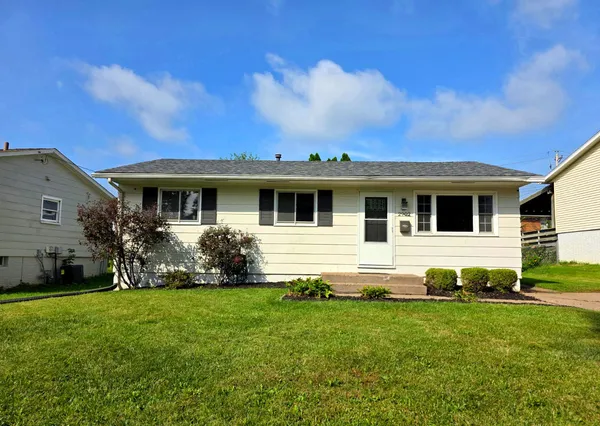 $175,000 | 2902 Magnolia Drive, Bettendorf, IA 52722
