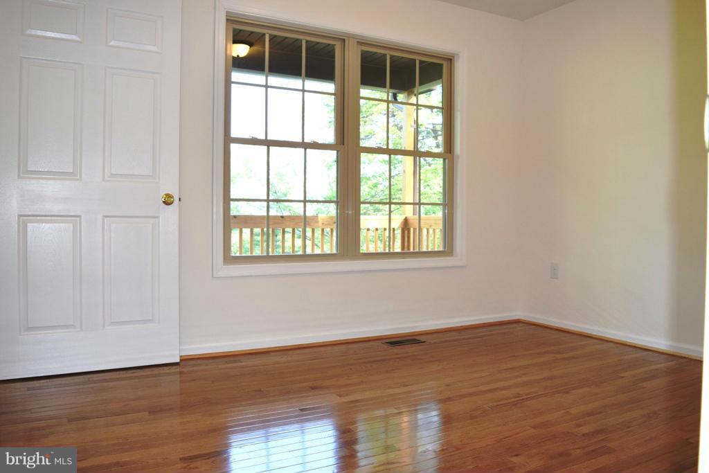 1475 Drummer Hill Road Front Royal, VA 22630 - Photo 3 of 27 Living Room