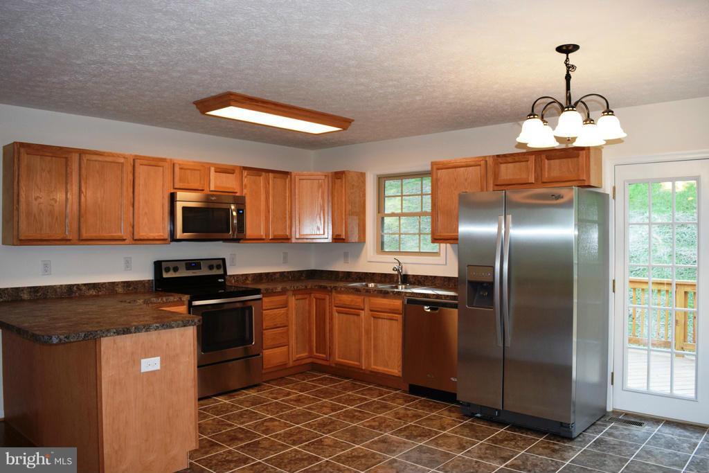 1475 Drummer Hill Road Front Royal, VA 22630 - Photo 7 of 27 Kitchen